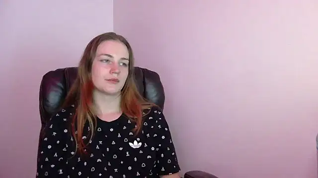 Snapshot of KLEOKILLS chatting on January 2, 2025, 2:22 am KLEOKILLS online show from January 2, 2025, 2:22 am