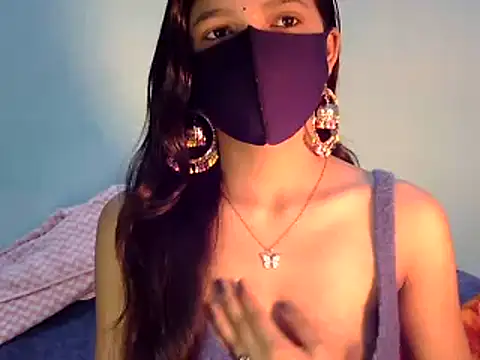 Snapshot of Cute_Alaina chatting on January 21, 2025, 11:45 pm Cute Alaina online show from January 21, 2025, 11:45 pm
