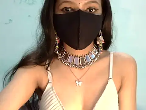 Snapshot of Cute_Alaina chatting on February 27, 2025, 7:01 am Cute Alaina online show from February 27, 2025, 7:01 am