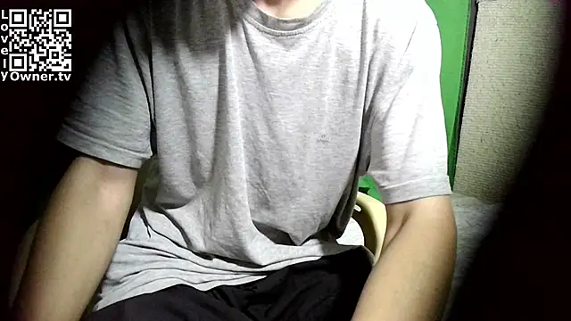 LovelyOwner com online show from April 27, 2026, 11:25 pm