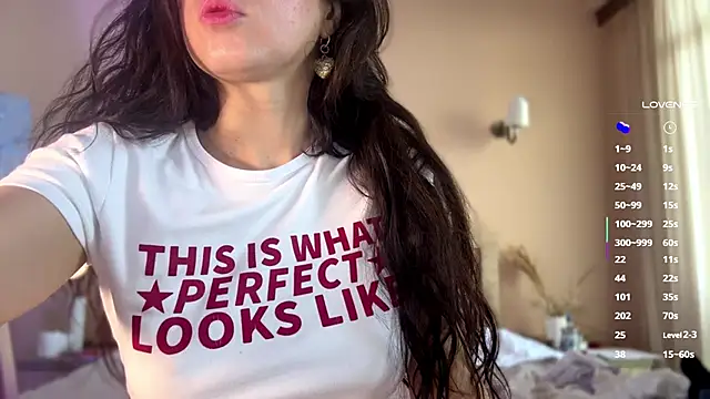 Snapshot of Lora_Squirt chatting on November 5, 2025, 8:25 am Lora Squirt online show from November 5, 2025, 8:25 am