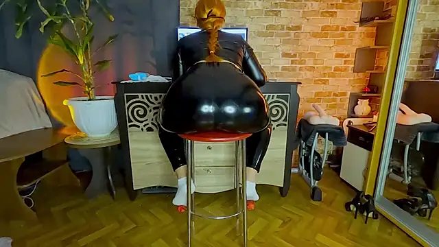 JosephinaBlack online show from February 13, 2026, 2:29 am