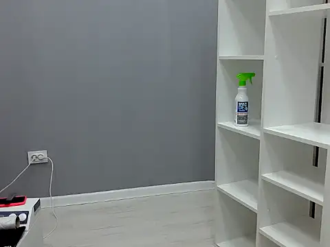 96CHloe96 online show from September 17, 2025, 1:35 pm