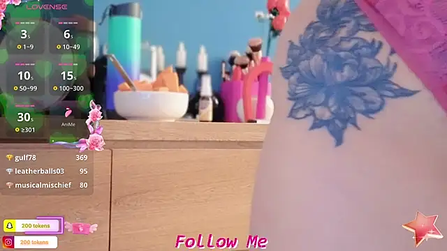 QueenYsuRey online show from February 14, 2025, 12:47 pm