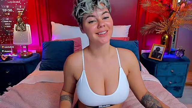 Snapshot of Lady_AliBi chatting on February 4, 2025, 7:44 pm Lady AliBi online show from February 4, 2025, 7:44 pm