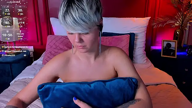 Snapshot of Lady_AliBi chatting on February 11, 2025, 7:27 pm Lady AliBi online show from February 11, 2025, 7:27 pm