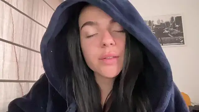 yorkshiregal online show from December 2, 2024, 9:24 am