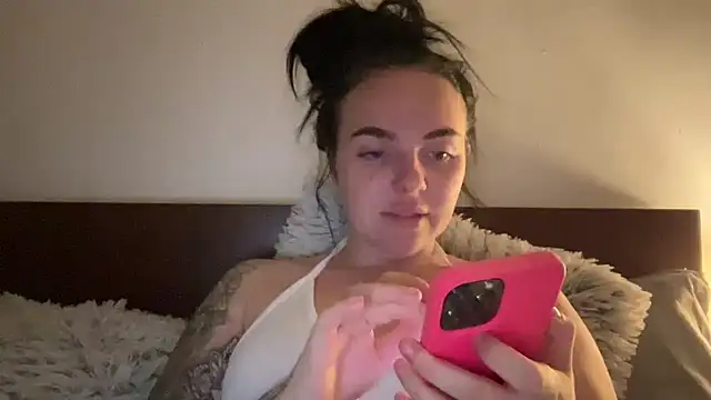 yorkshiregal online show from December 7, 2024, 8:49 pm