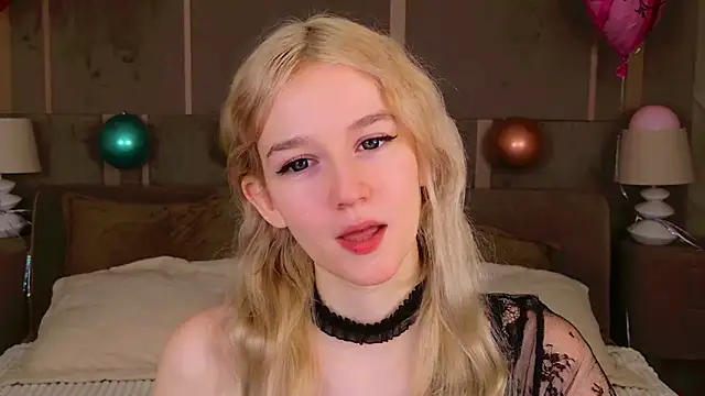 Snapshot of NaomiLoys chatting on February 15, 2025, 4:23 pm NaomiLoys online show from February 15, 2025, 4:23 pm