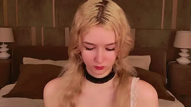 Snapshot of NaomiLoys chatting on March 9, 2025, 9:57 pm NaomiLoys online show from March 9, 2025, 9:57 pm