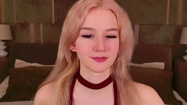 Snapshot of NaomiLoys chatting on March 16, 2025, 9:58 pm NaomiLoys online show from March 16, 2025, 9:58 pm