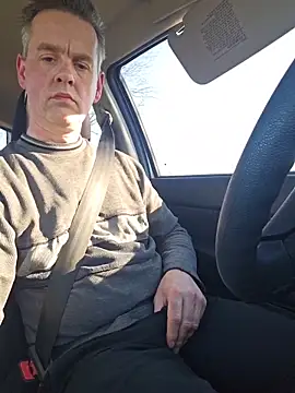 Hectorthyssen1 online show from March 18, 2026, 3:37 pm