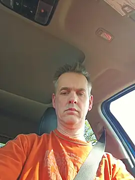 Hectorthyssen1 online show from April 24, 2026, 2:19 pm