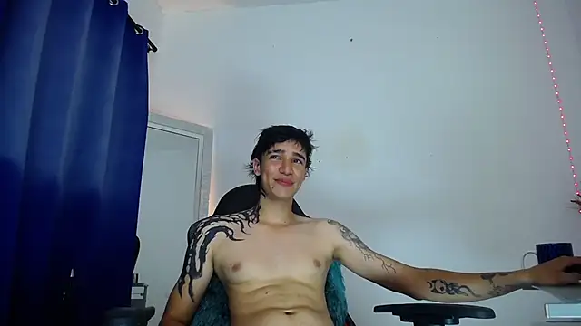 Zacktk7 online show from December 13, 2024, 2:21 am