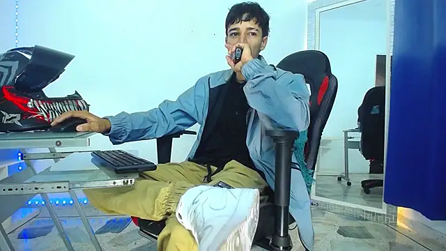 Zacktk7 online show from December 30, 2024, 11:17 pm