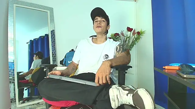 Zacktk7 online show from February 11, 2025, 8:10 pm