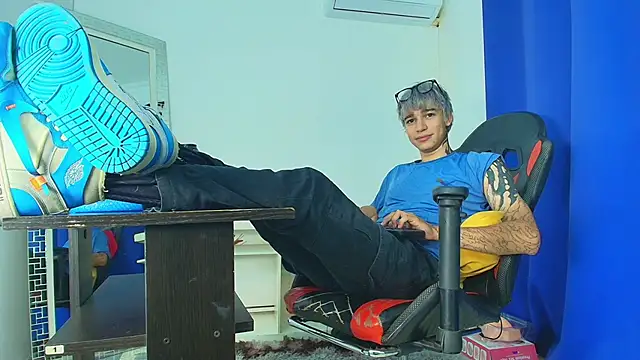 Zacktk7 online show from March 6, 2025, 9:09 pm