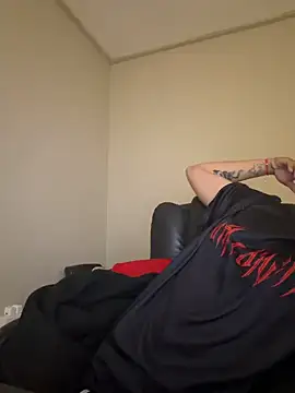 Zacktk7 online show from April 21, 2026, 10:01 pm