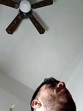 jhonyhot9292 online show from February 6, 2026, 9:34 am