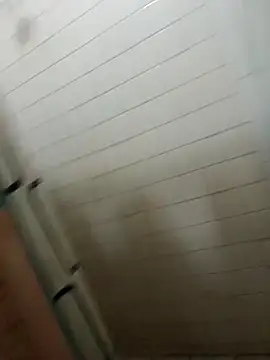 jhonyhot9292 online show from February 16, 2026, 3:02 am