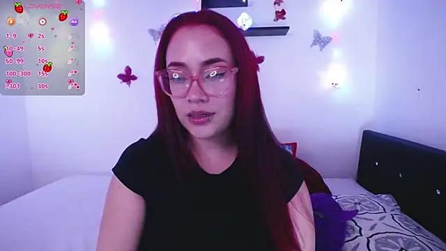 zarquita99 online show from December 23, 2025, 6:44 am