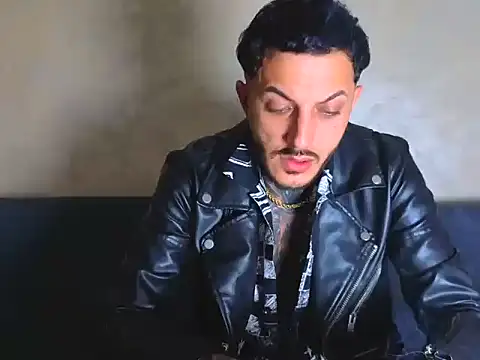 MentoXXL online show from November 6, 2025, 1:56 pm