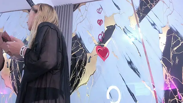 Snapshot of sophiee_evanss_ chatting on February 1, 2025, 3:39 pm sophiee evanss online show from February 1, 2025, 3:39 pm