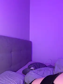 lunawolf21 online show from January 15, 2026, 7:46 am