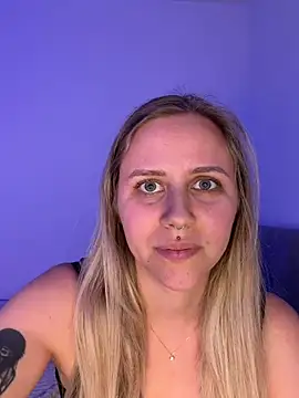 lunawolf21 online show from March 7, 2026, 2:14 pm