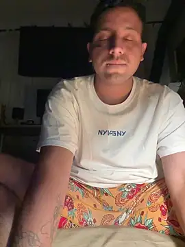 Snapshot of TacosSenpai chatting on October 4, 2025, 5:05 am TacosSenpai online show from October 4, 2025, 5:05 am