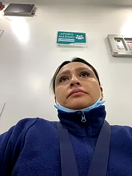 Keittly  online show from November 9, 2025, 12:36 pm