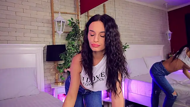 CarlaWhite online show from March 13, 2026, 4:41 am