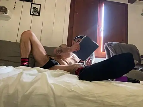 Snapshot of trebord77 chatting on March 1, 2025, 12:34 pm trebord77 online show from March 1, 2025, 12:34 pm