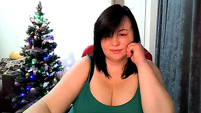 EmiliaLooo online show from January 8, 2026, 3:42 am