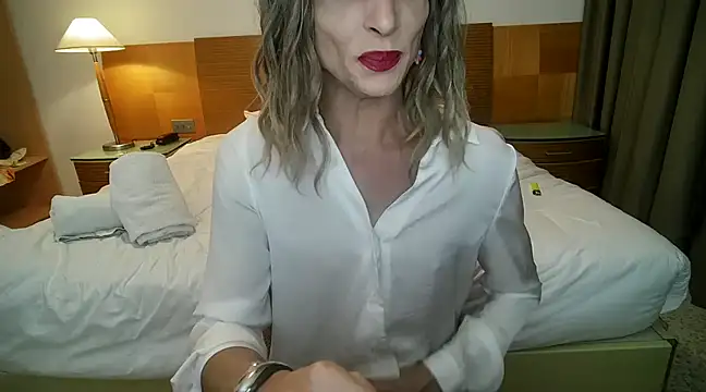 Snapshot of UnaDiosa chatting on February 8, 2025, 8:32 pm UnaDiosa online show from February 8, 2025, 8:32 pm