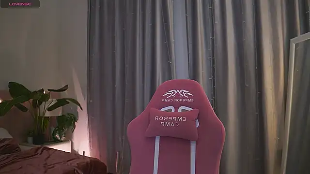 Kim Oberlin  online show from March 16, 2025, 11:38 am