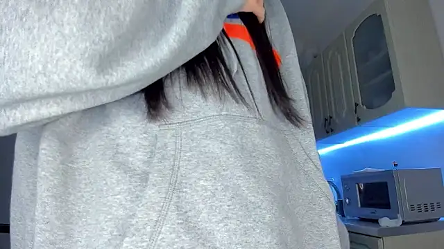 Snapshot of Kim_Oberlin_ chatting on February 3, 2026, 12:10 pm Kim Oberlin online show from February 3, 2026, 12:10 pm