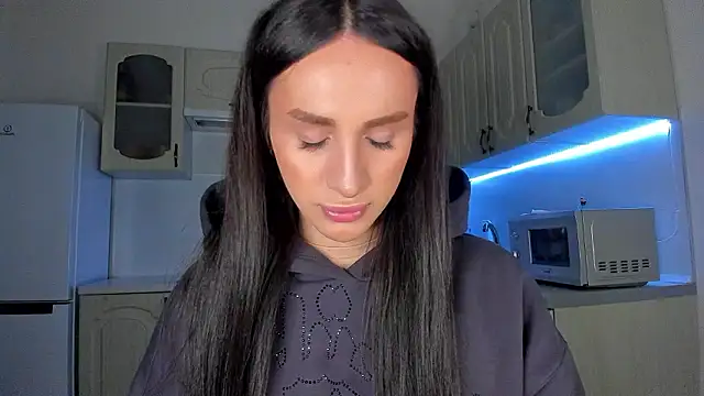 Snapshot of Kim_Oberlin_ chatting on February 4, 2026, 8:03 pm Kim Oberlin online show from February 4, 2026, 8:03 pm