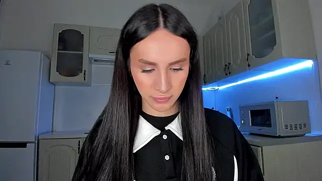 Snapshot of Kim_Oberlin_ chatting on February 6, 2026, 6:11 pm Kim Oberlin online show from February 6, 2026, 6:11 pm