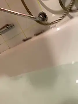 Snapshot of Gilgamesch1704 chatting on February 1, 2025, 4:44 pm Gilgamesch1704 online show from February 1, 2025, 4:44 pm