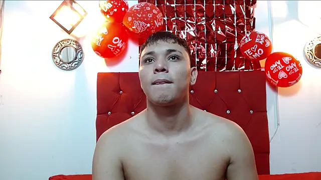 couple lovelyds online show from February 20, 2025, 3:41 pm