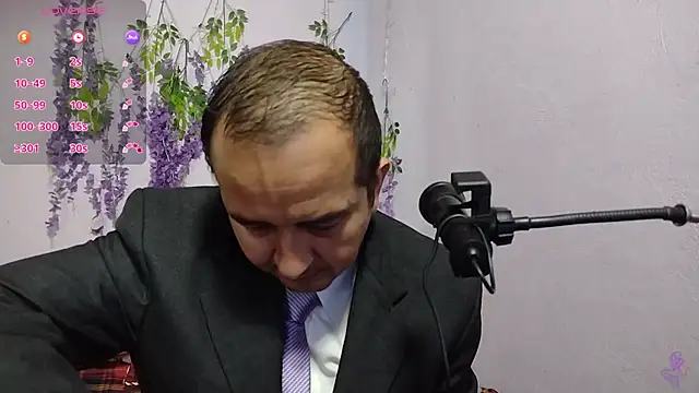 Snapshot of yazforeSolo chatting on September 25, 2025, 1:04 pm yazforeSolo online show from September 25, 2025, 1:04 pm