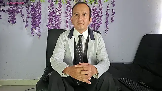 yazforeSolo online show from February 12, 2026, 1:17 pm