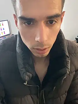 Snapshot of RicarBer chatting on February 18, 2026, 7:21 pm RicarBer online show from February 18, 2026, 7:21 pm