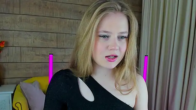 Snapshot of SelinSwarovski chatting on February 24, 2025, 7:41 pm SelinSwarovski online show from February 24, 2025, 7:41 pm