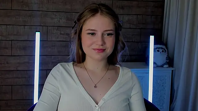 Snapshot of SelinSwarovski chatting on March 20, 2025, 4:20 pm SelinSwarovski online show from March 20, 2025, 4:20 pm