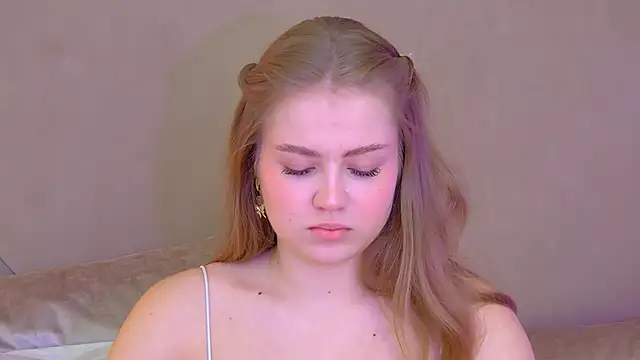 Snapshot of SelinSwarovski chatting on September 26, 2025, 4:11 pm SelinSwarovski online show from September 26, 2025, 4:11 pm