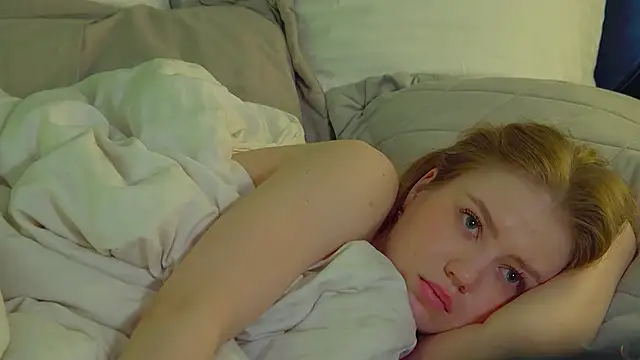 SelinSwarovski online show from March 19, 2026, 4:16 am