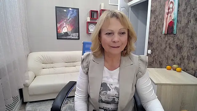 Milla Cutie18 online show from February 5, 2025, 8:32 am