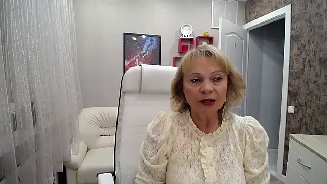 Milla Cutie18 online show from October 15, 2025, 4:45 am